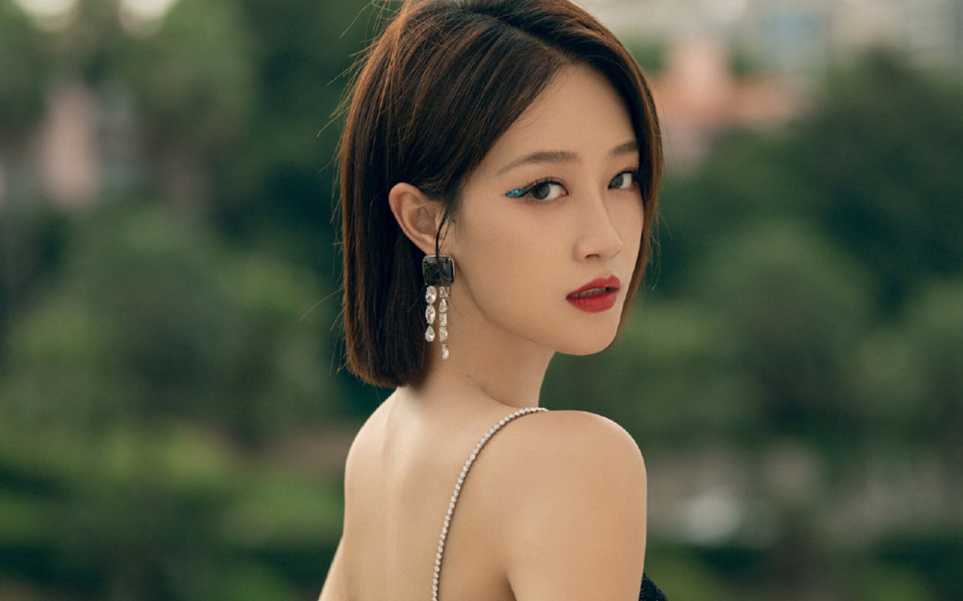 德国马术协会与科技公司合作,开发虚拟现实训练平台,提升骑手技能。